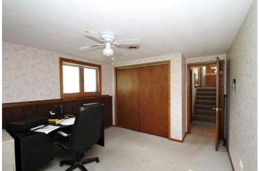 S9061 Meadowdale Rd, Prairie Du Sac, WI 53578