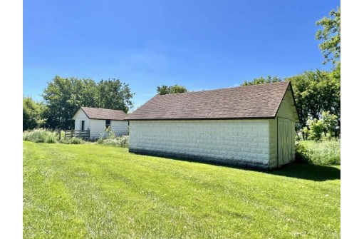 N1691 County Road C, Sharon, WI 53585-9759