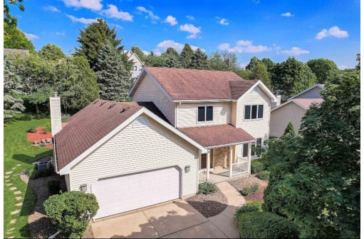 17 Maple Grove Ct, Madison, WI 53719-1545