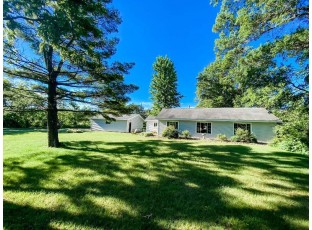 E8303 N Reedsburg Rd Reedsburg, WI 53959