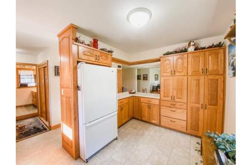 E8303 N Reedsburg Rd, Reedsburg, WI 53959