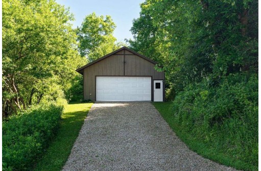 S2114 A Valley Ave, La Farge, WI 54639