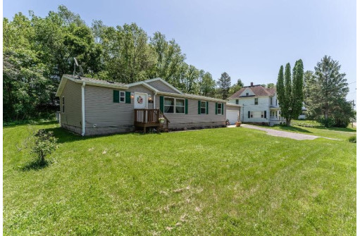 104 Holtz St, Rock Springs, WI 53961