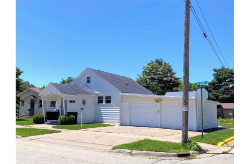 731 N Michigan St, Prairie Du Chien, WI 53821