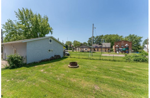 115 E Maple Ave, Lime Ridge, WI 53942