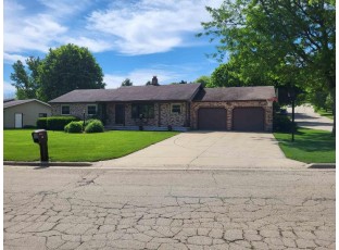 837 3rd Ave New Glarus, WI 53574