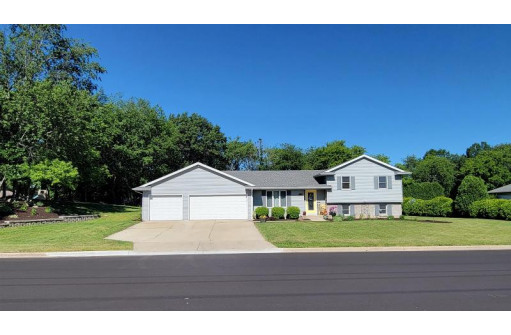 4319 W Rotamer Rd, Janesville, WI 53546