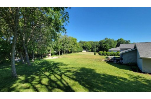 4319 W Rotamer Rd, Janesville, WI 53546