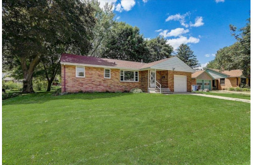 206 N Shuman St, Verona, WI 53593