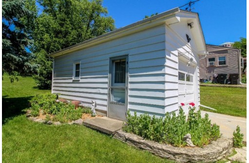 249 E Woolcock St, Jefferson, WI 53549