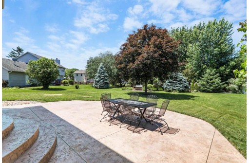 1842 Wallinford Dr, Sun Prairie, WI 53590