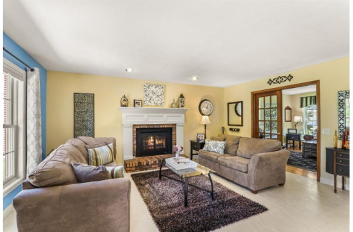 1842 Wallinford Dr, Sun Prairie, WI 53590