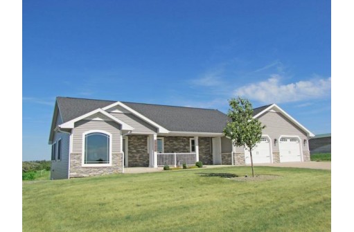 1702 Cornerstone Cir, Platteville, WI 53818