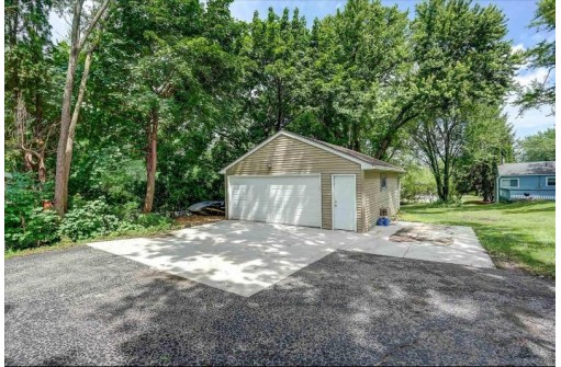 726 Northport Dr, Madison, WI 53704