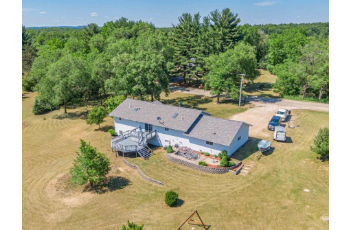 E10131 N Reedsburg Rd, Baraboo, WI 53913