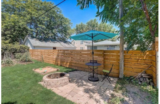 1722 Sheridan St, Madison, WI 53704