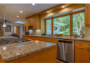 126 Nautilus Dr, Madison, WI 53705