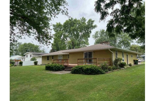 406 S Dousman St, Prairie Du Chien, WI 53821