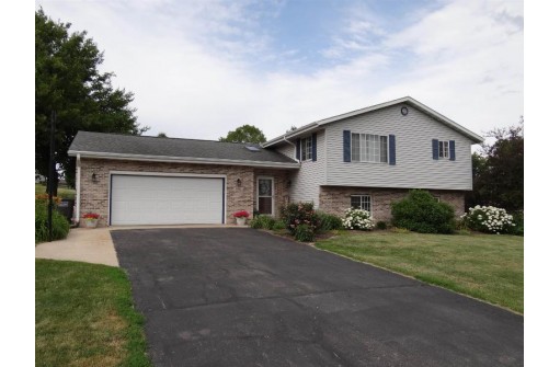 609 Colby Dr, Orfordville, WI 53576