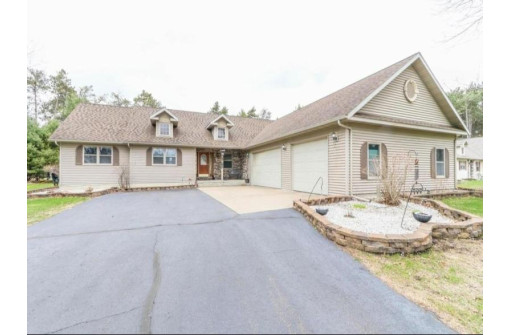 3831 Timber Valley Dr, Wisconsin Rapids, WI 54494