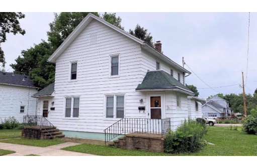 315 5th Ave, Baraboo, WI 53913