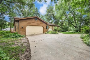 5848 Timber Ridge Tr