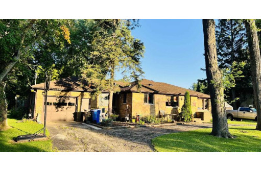 4909 Midmoor Rd, Monona, WI 53716