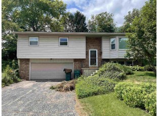 508 Valley St Mount Horeb, WI 53572