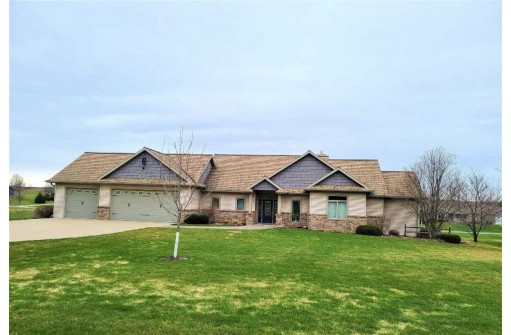 9548 Elkland Rd, Tomah, WI 54660