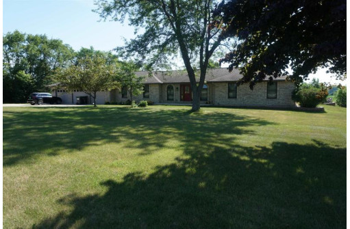 4660 W Finley Rd, Beloit, WI 53511