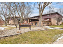 6430 Pheasant Ln, Middleton, WI 53562