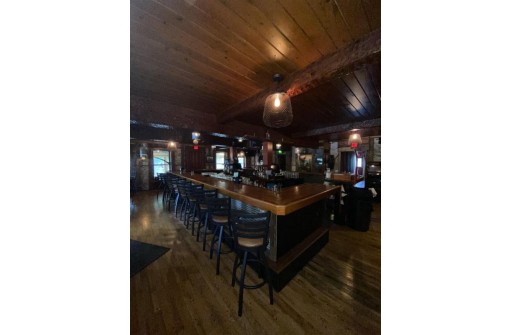 1612 E Hotel Dr, Edgerton, WI 53534