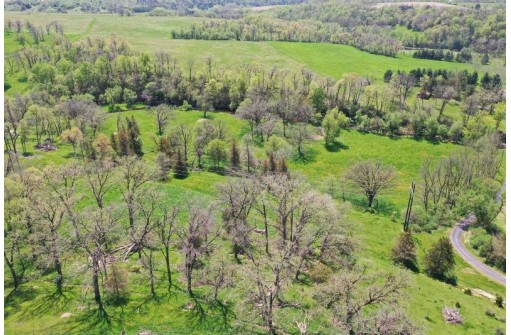 15.21 ACRES Fountain Bluff Ln, Platteville, WI 53818