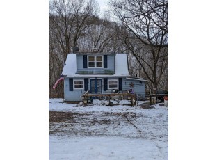 59219 County Road E Lynxville, WI 54626