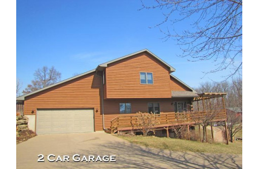 655 Pyrite Rd, Platteville, WI 53818