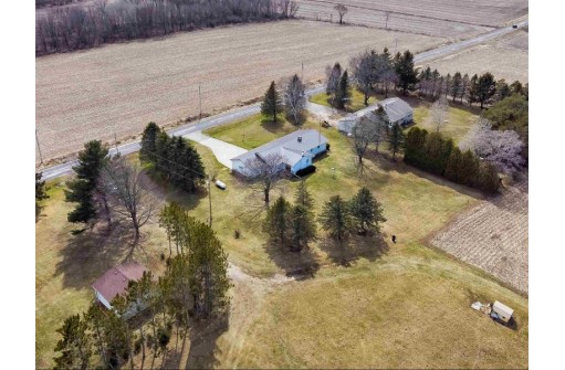 W10500 Hubbleton Rd, Waterloo, WI 53594