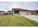 1629 Silverado Dr, Sun Prairie, WI 53590