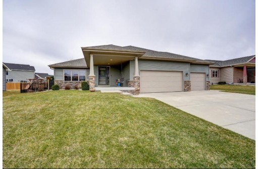 1629 Silverado Dr, Sun Prairie, WI 53590