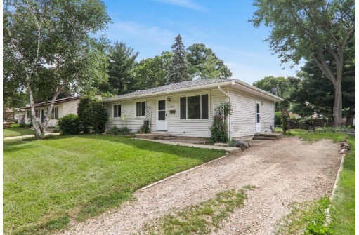 4618 Bonner Ln, Madison, WI 53704