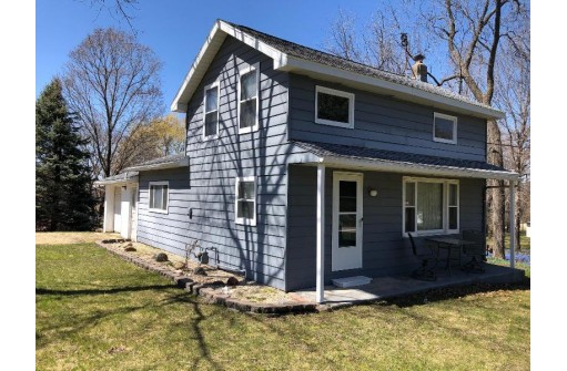 2832 S Lucas St, Orfordville, WI 53576