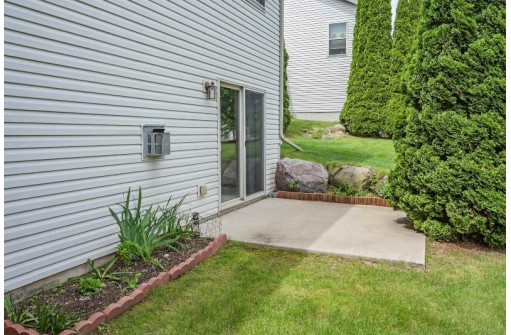 3010 Trenton Dr, Sun Prairie, WI 53590