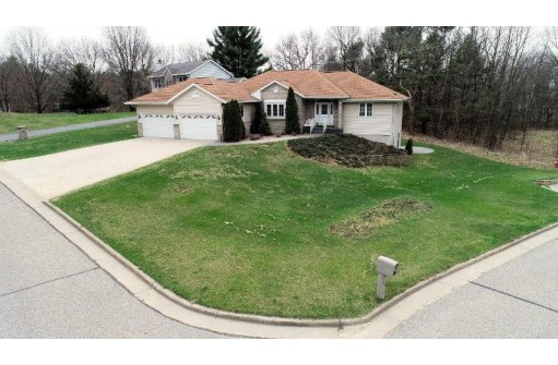 1498 Pleasant View Dr, Wisconsin Dells, WI 53965