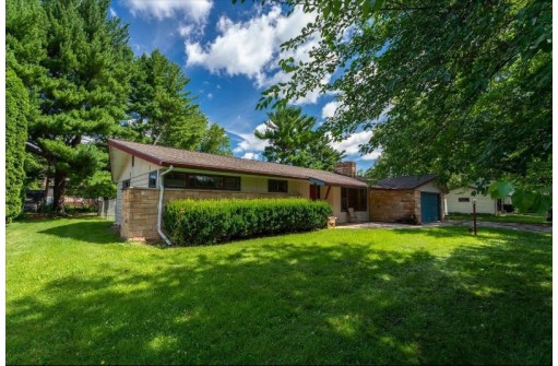 4104 David Rd, Madison, WI 53704