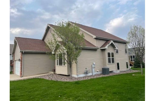 317 Santa Maria Dr, Arlington, WI 53911