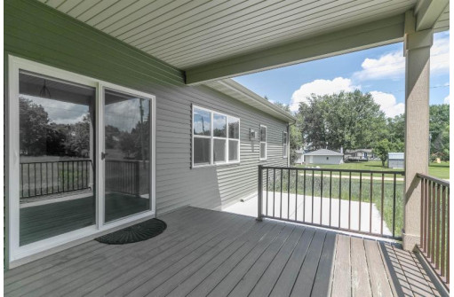 W5059 Cowgill Rd, Rio, WI 53960