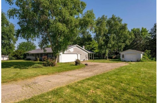 2574 Gladeview Rd, Cottage Grove, WI 53527