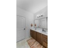 304 S Longfield Dr, Sun Prairie, WI 53590