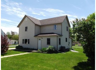 511 Dodgeville St Highland, WI 53543