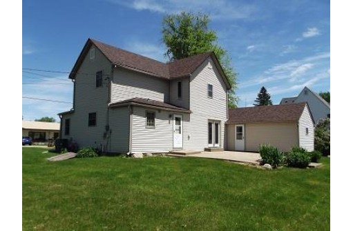 511 Dodgeville St, Highland, WI 53543