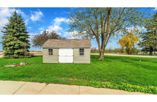 6938 N Vickerman Rd, Milton, WI 53563